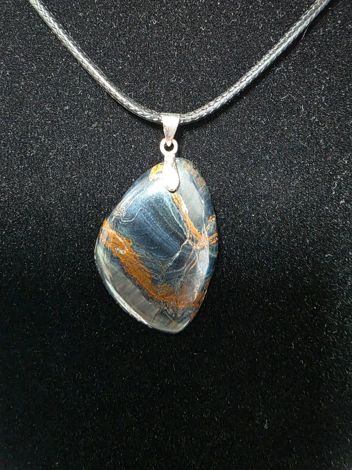 Pendentif oeil de Faucon n°1